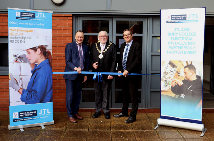 The Mayor of Bury cutting ribbon